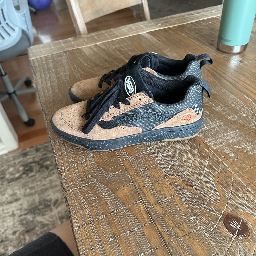 Vans Brown and Black Suede Sneakers - Picture 2 of 9